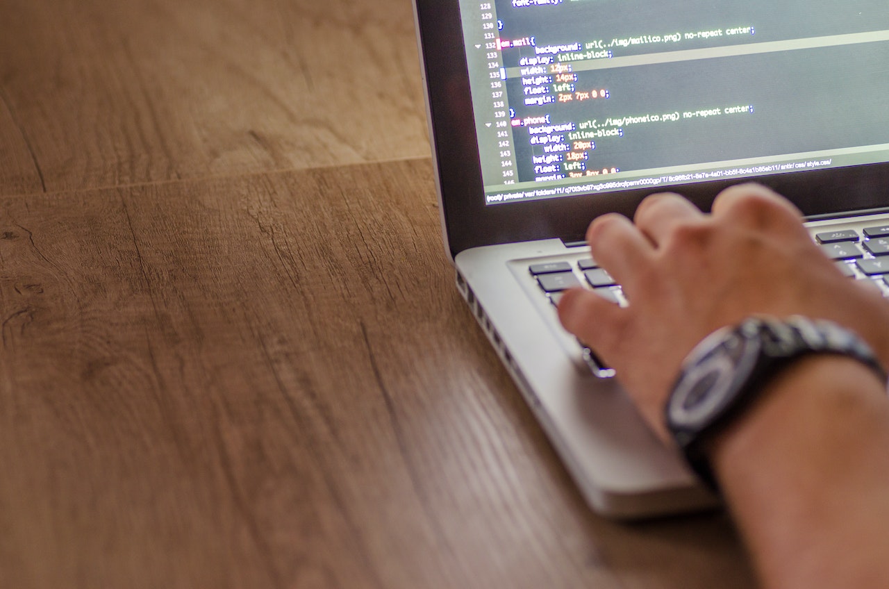 Why you should always keep a domain name after you switch to a new one
